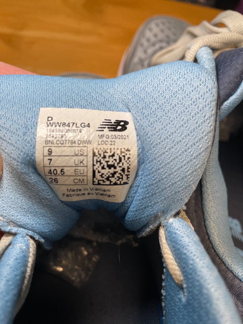 New Balance 847v4 Walking Shoes Sneakers Womens Size 9 D Light Aluminum WW847LG4 - Picture 15 of 15
